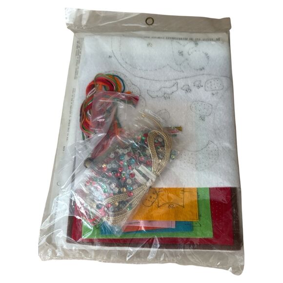 Sultana Christmas Needlecraft Stocking Kit #32111 Santa Toy Shop Sealed - Picture 6 of 6